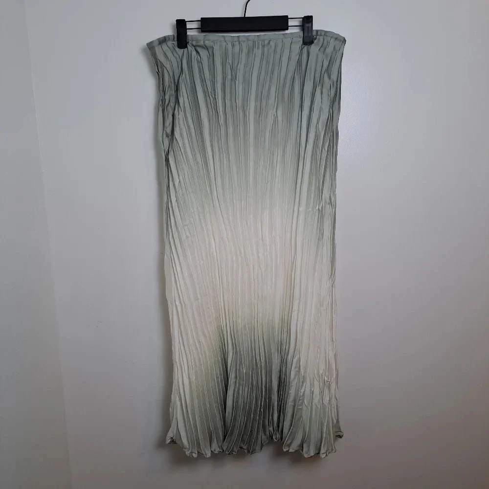 Chico's Green White Satin Accordion 90s Boho Ombre Fairy‎ Maxi Skirt Size XL - Picture 2 of 7